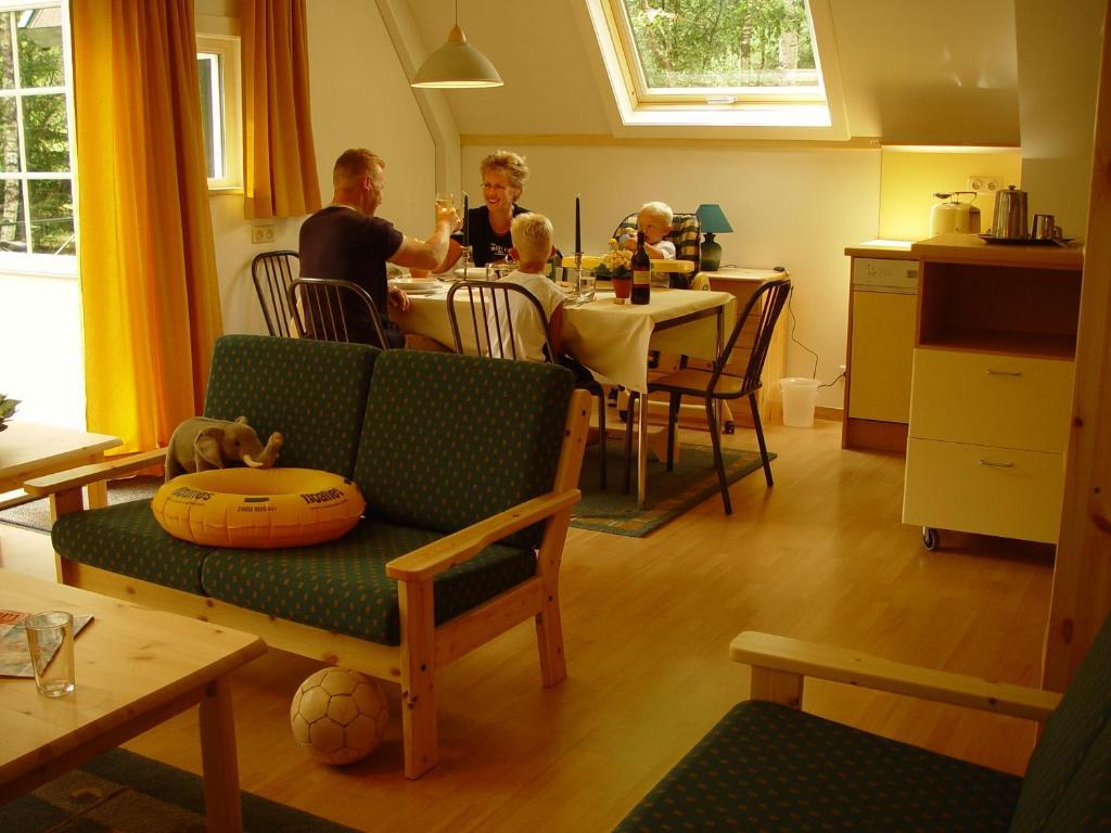 Park Molenheide Hotel Houthalen Room photo